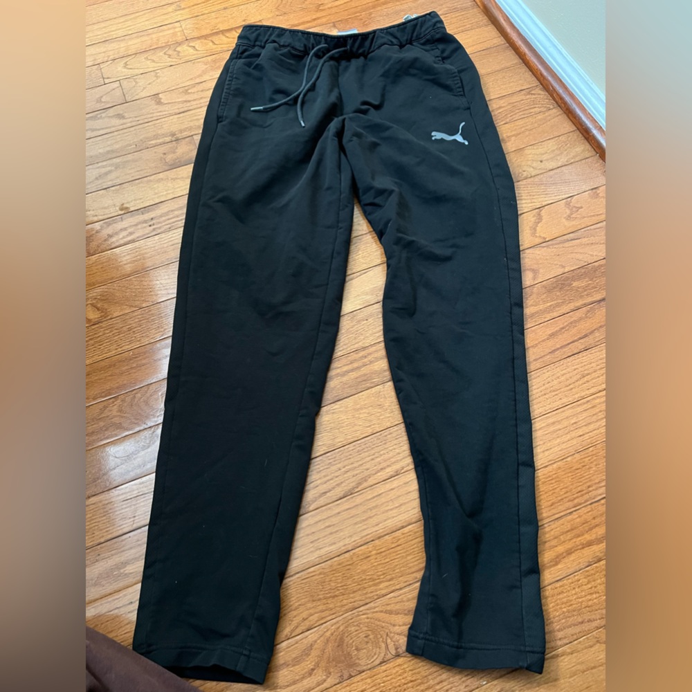 Men’s Puma sweatpants